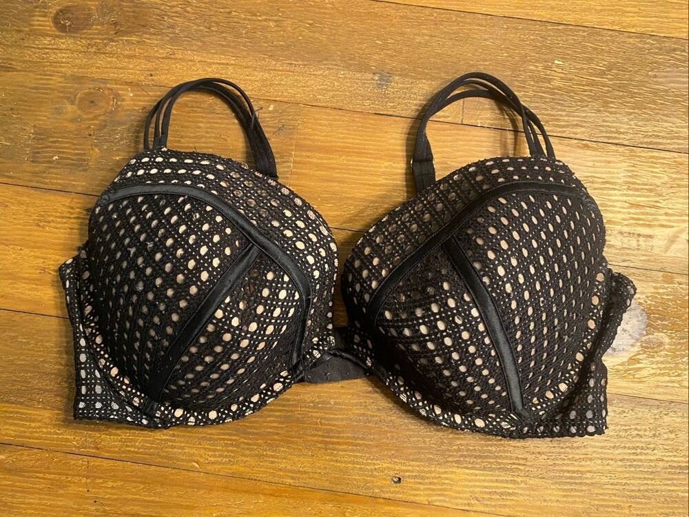 Victoria’s Secret 38D very sexy push-up lace black nude bra